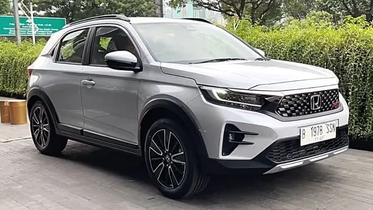 Mobil Mau Ganti Plat, Apakah Harga Jualnya Harus Diturunkan?
