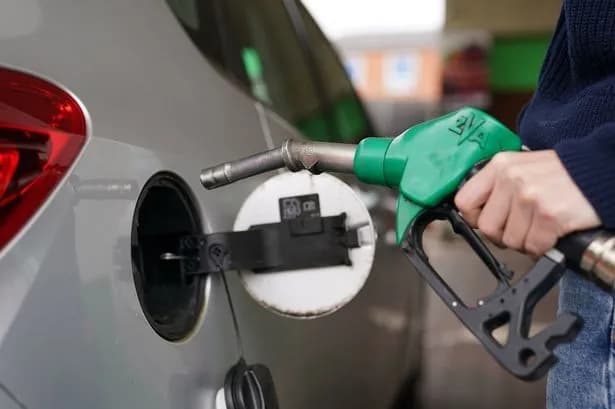 Solar Naik, Apa Dampak Harga Solar terhadap Mobil Diesel?