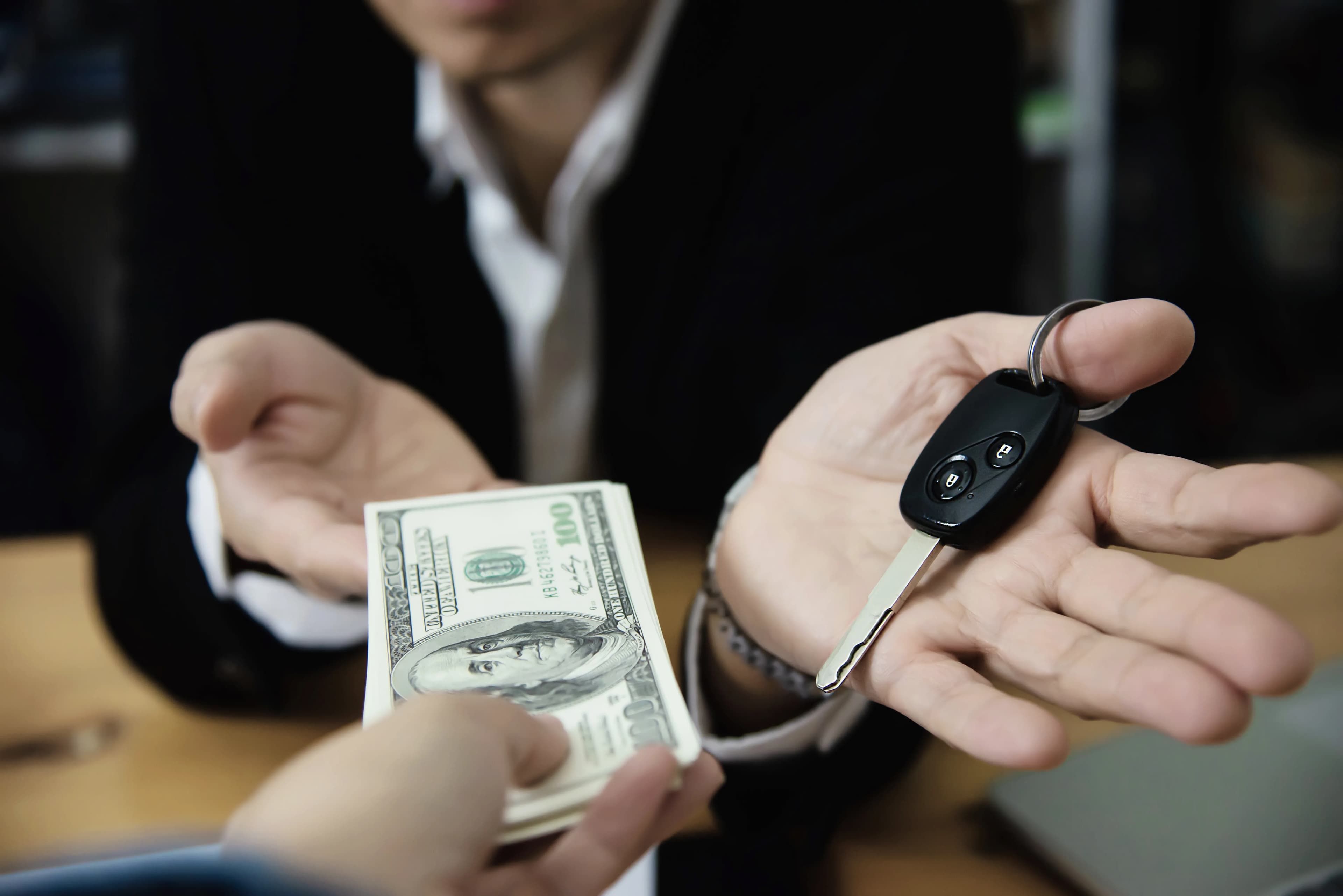 Bingung Pilih Leasing untuk Cicilan Mobil Bekas? Ini Tips Jitu Agar Tidak Salah Langkah!