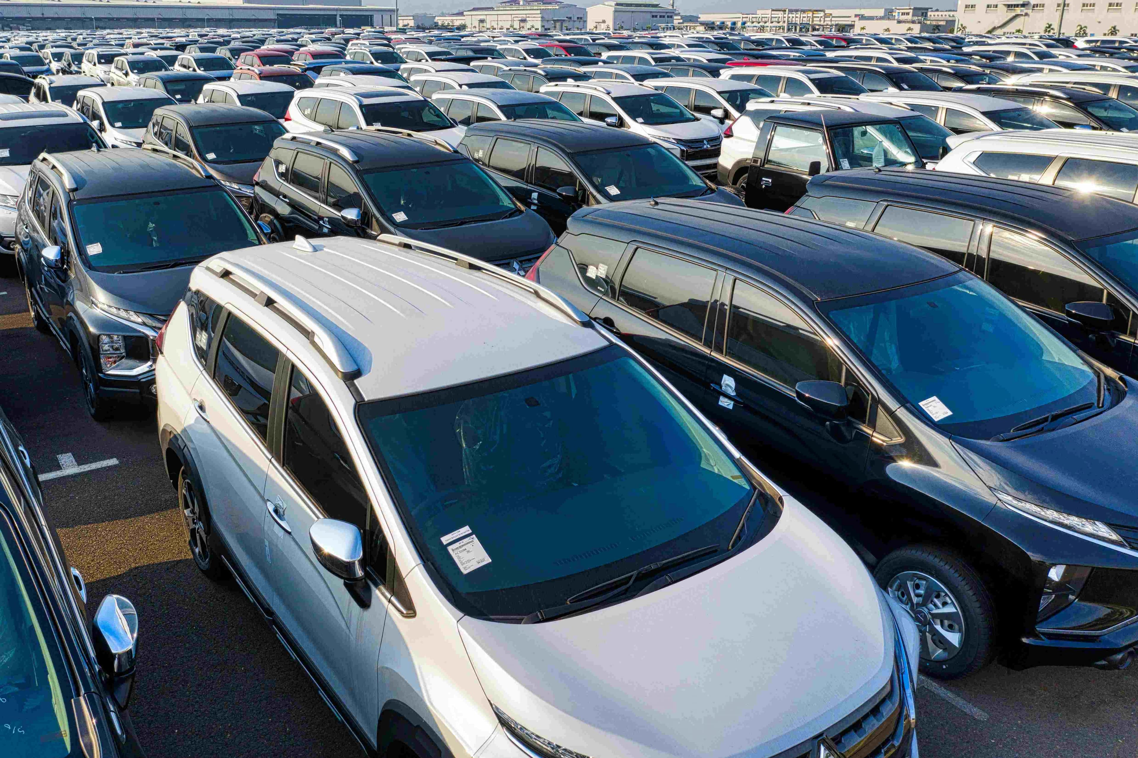 Titip Jual vs Beli Putus: Mana yang Cocok untuk Kondisi Mobil Kamu
